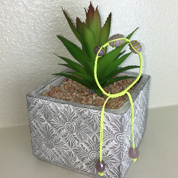 Handmade Chinese Knotting Bracelet W/ Glass Beads - Picture 6 of 8